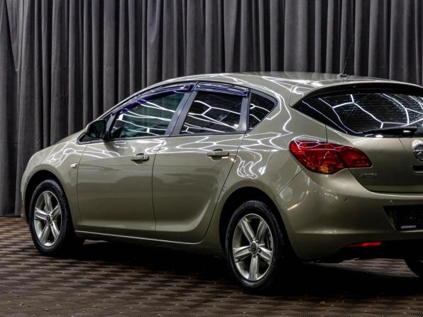 Opel Astra J с пробегом 2011 года, цена 695 000 рублей, 177324 км, хэтчбек, Автокод Объявления