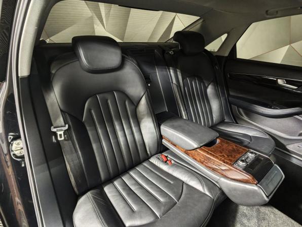 Audi A8 III (D4) с пробегом 2011 года, цена 1 015 000 рублей, 549688 км, седан, Автокод Объявления