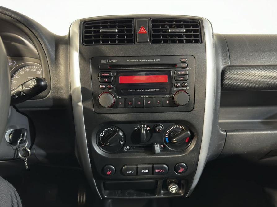 Suzuki Jimny III Рестайлинг 1 Великий Новгород  - изображение 13