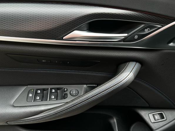 BMW 5 серии VII (G30/G31/G38) Рестайлинг с пробегом 2020 года, цена 3 749 000 рублей, 108776 км, универсал, Автокод Объявления