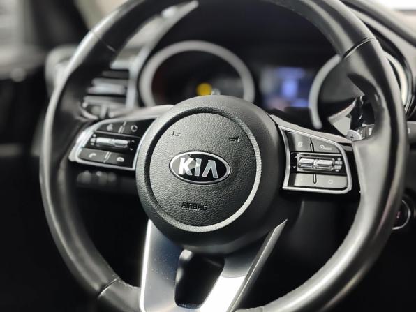 Kia Ceed III с пробегом 2019 года, цена 1 699 000 рублей, 78979 км, хэтчбек, Автокод Объявления