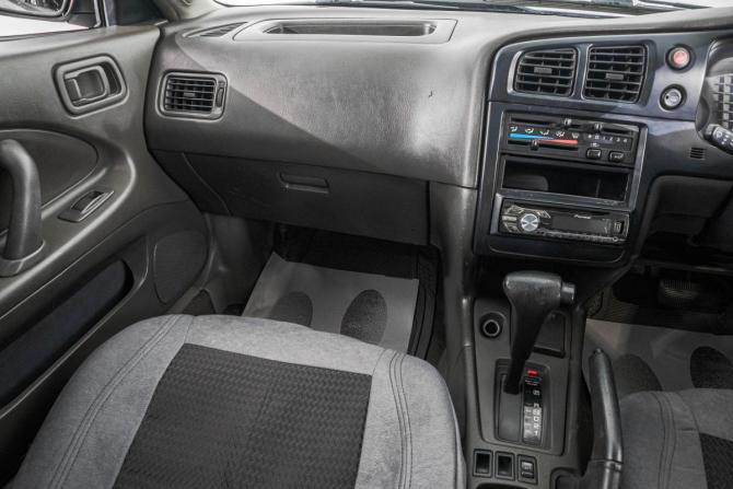 Nissan Expert с пробегом 2002 года, цена 349 000 рублей, 329000 км, универсал, Автокод Объявления
