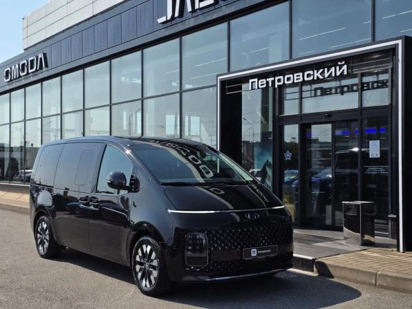 Hyundai Staria I с пробегом 2021 года, цена 3 998 000 рублей, 80005 км, минивэн, Автокод Объявления