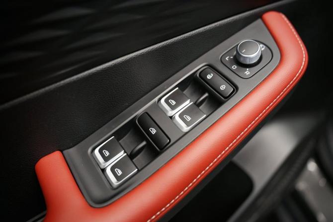 Geely Coolray I Рестайлинг с пробегом 2024 года, цена 2 240 000 рублей, 27000 км, внедорожник, Автокод Объявления