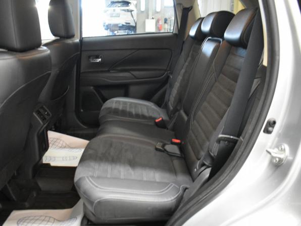 Mitsubishi Outlander III Рестайлинг 3 с пробегом 2022 года, цена 3 649 000 рублей, 13867 км, внедорожник, Автокод Объявления