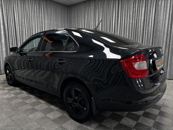 Skoda Rapid I с пробегом 2016 года, цена 920 000 рублей, 143153 км, лифтбек, Автокод Объявления