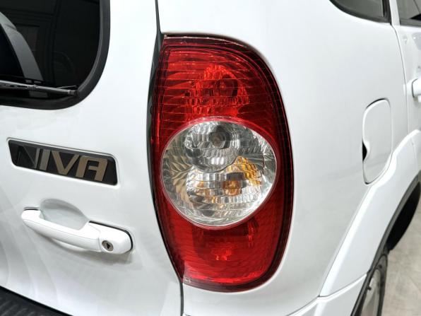 Chevrolet Niva I Рестайлинг с пробегом 2018 года, цена 735 000 рублей, 177248 км, внедорожник, Автокод Объявления