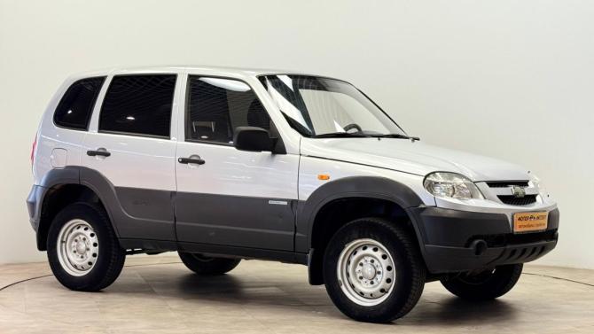 Chevrolet Niva I Рестайлинг с пробегом 2011 года, цена 399 000 рублей, 130000 км, внедорожник, Автокод Объявления