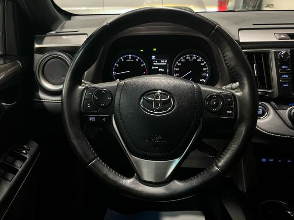 Toyota RAV4 IV (XA40) Рестайлинг с пробегом 2019 года, цена 2 590 000 рублей, 139830 км, внедорожник, Автокод Объявления