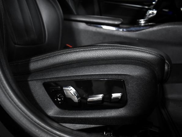 BMW 5 серии VII (G30/G31/G38) с пробегом 2018 года, цена 2 490 000 рублей, 159973 км, седан, Автокод Объявления