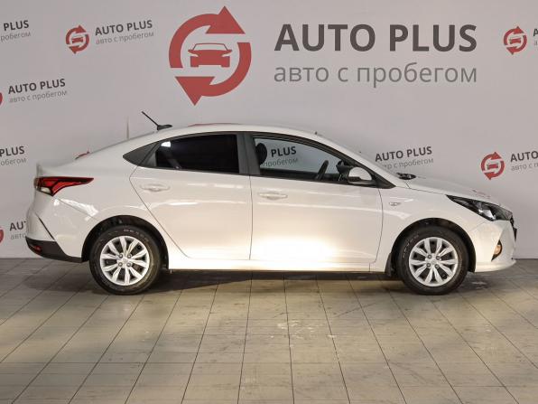 Hyundai Solaris II Рестайлинг с пробегом 2022 года, цена 1 930 000 рублей, 58275 км, седан, Автокод Объявления