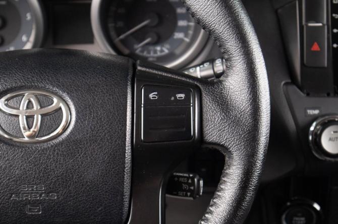 Toyota Land Cruiser Prado 150 Series Рестайлинг 1 с пробегом 2015 года, цена 3 199 000 рублей, 298000 км, внедорожник, Автокод Объявления