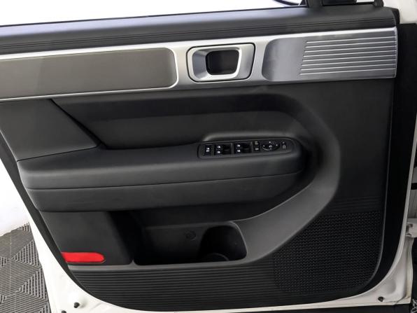 Hyundai Santa Fe IV Рестайлинг с пробегом 2023 года, цена 4 450 000 рублей, 38630 км, внедорожник, Автокод Объявления