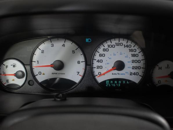 Chrysler Sebring II с пробегом 2002 года, цена 245 000 рублей, 257671 км, седан, Автокод Объявления