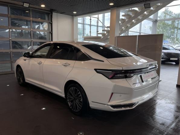 Dongfeng Shine Max с пробегом 2023 года, цена 2 338 000 рублей, 4504 км, седан, Автокод Объявления