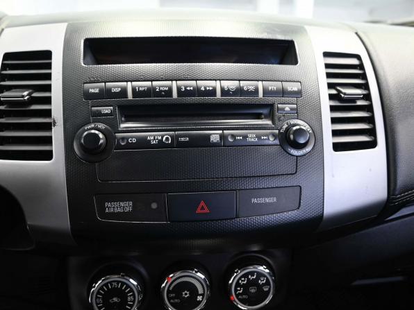 Mitsubishi Outlander II Рестайлинг с пробегом 2010 года, цена 1 049 900 рублей, 371000 км, внедорожник, Автокод Объявления