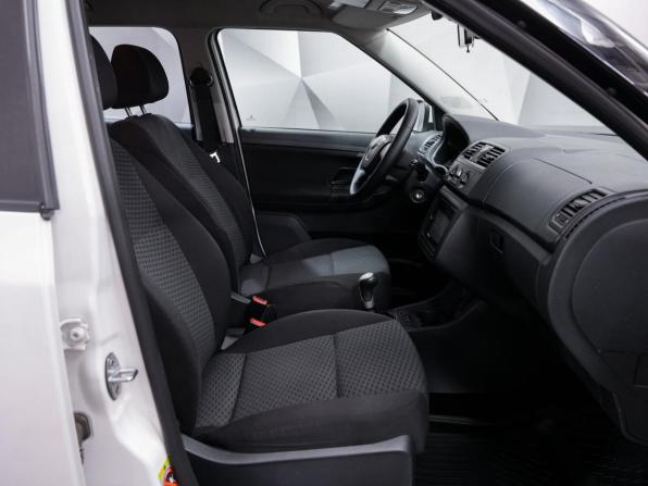Skoda Fabia II Рестайлинг с пробегом 2011 года, цена 520 000 рублей, 157700 км, хэтчбек, Автокод Объявления