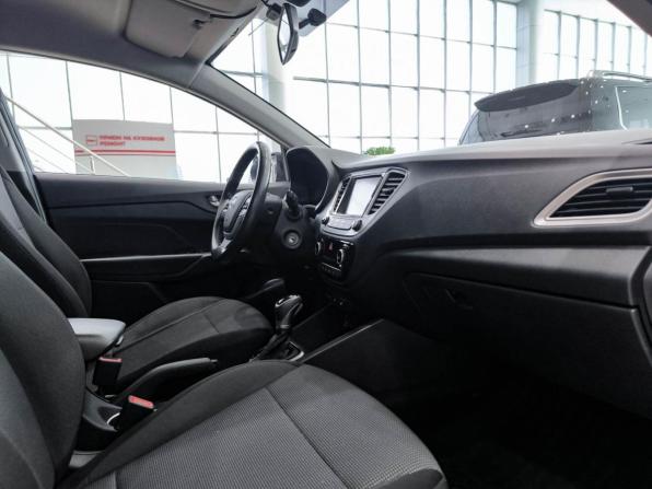 Hyundai Solaris II с пробегом 2019 года, цена 1 299 000 рублей, 139799 км, седан, Автокод Объявления