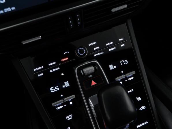 Porsche Cayenne III с пробегом 2018 года, цена 5 595 055 рублей, 132869 км, внедорожник, Автокод Объявления