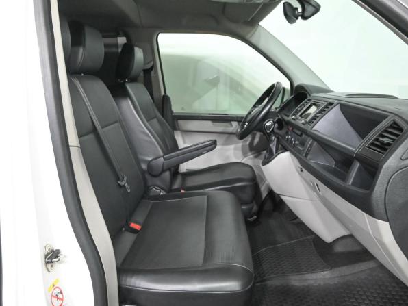 Volkswagen Caravelle T6 с пробегом 2019 года, цена 3 100 000 рублей, 252974 км, минивэн, Автокод Объявления
