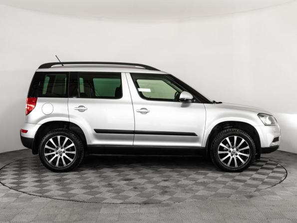 Skoda Yeti I Рестайлинг с пробегом 2015 года, цена 1 499 000 рублей, 53527 км, внедорожник, Автокод Объявления