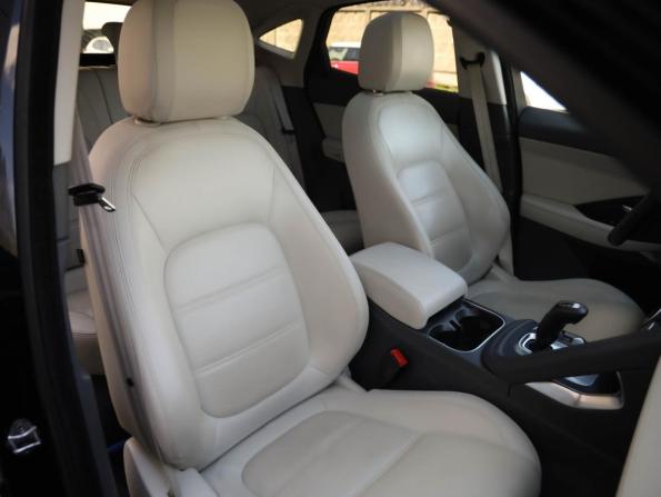 Jaguar E-Pace I с пробегом 2019 года, цена 2 750 000 рублей, 93033 км, внедорожник, Автокод Объявления