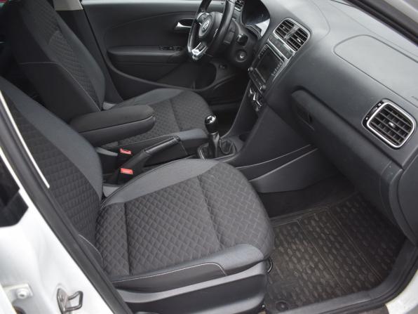 Volkswagen Polo V Рестайлинг с пробегом 2018 года, цена 850 000 рублей, 114621 км, седан, Автокод Объявления