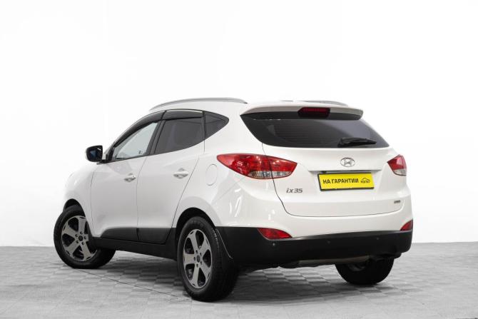 Hyundai ix35 I Рестайлинг с пробегом 2013 года, цена 1 599 000 рублей, 205000 км, внедорожник, Автокод Объявления