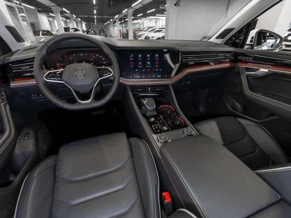 Volkswagen Touareg III Рестайлинг с пробегом 2024 года, цена 10 100 000 рублей, 2090 км, внедорожник, Автокод Объявления