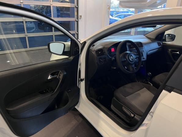 Volkswagen Polo V с пробегом 2014 года, цена 730 000 рублей, 133182 км, седан, Автокод Объявления
