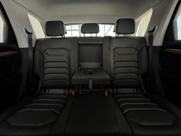 Volkswagen Touareg III с пробегом 2018 года, цена 3 565 000 рублей, 216880 км, внедорожник, Автокод Объявления