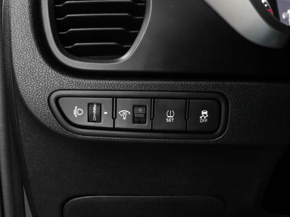 Kia Rio IV Рестайлинг с пробегом 2020 года, цена 1 749 000 рублей, 111513 км, хэтчбек, Автокод Объявления