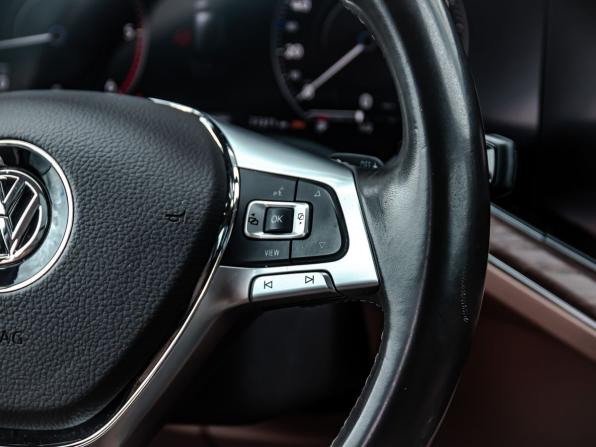 Volkswagen Touareg III с пробегом 2019 года, цена 5 200 000 рублей, 77371 км, внедорожник, Автокод Объявления