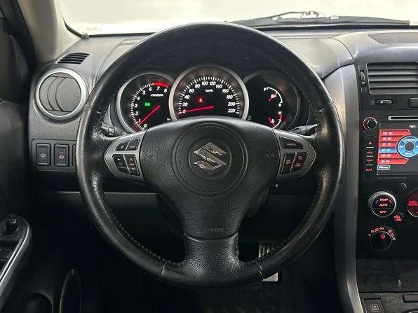 Suzuki Grand Vitara II Рестайлинг с пробегом 2010 года, цена 850 000 рублей, 190845 км, внедорожник, Автокод Объявления