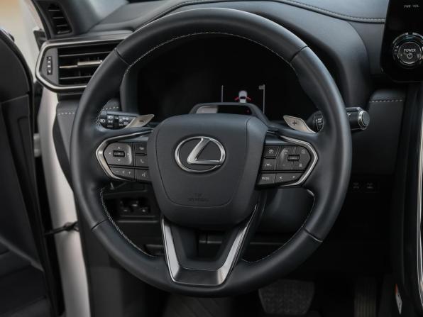 Lexus LX IV с пробегом 2025 года, цена 22 660 000 рублей, 6197 км, внедорожник, Автокод Объявления