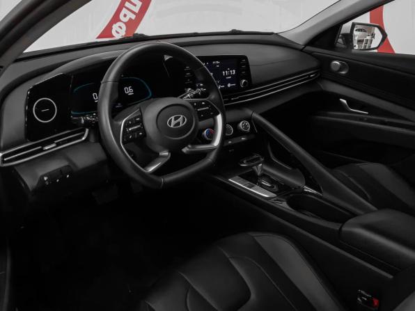 Hyundai Elantra VII (CN7) Рестайлинг с пробегом 2024 года, цена 1 884 000 рублей, 47830 км, седан, Автокод Объявления