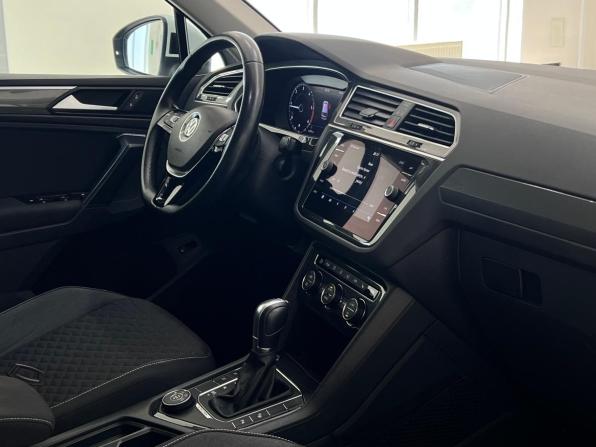 Volkswagen Tiguan II с пробегом 2019 года, цена 2 720 000 рублей, 129306 км, внедорожник, Автокод Объявления