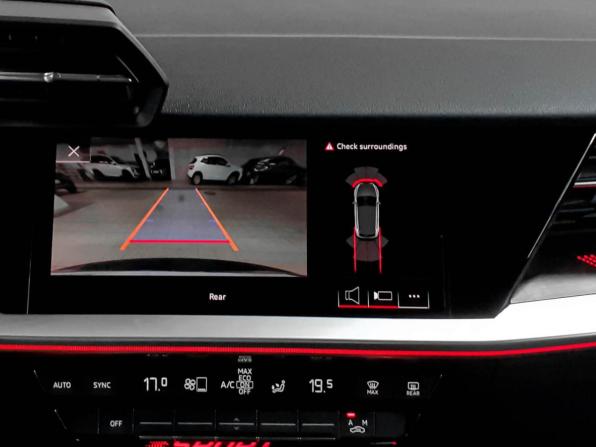 Audi A3 IV (8Y) с пробегом 2021 года, цена 2 763 000 рублей, 71031 км, хэтчбек, Автокод Объявления
