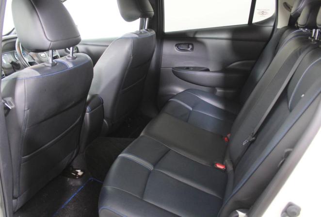 Nissan Leaf II (ZE1) с пробегом 2018 года, цена 1 590 000 рублей, 60712 км, хэтчбек, Автокод Объявления