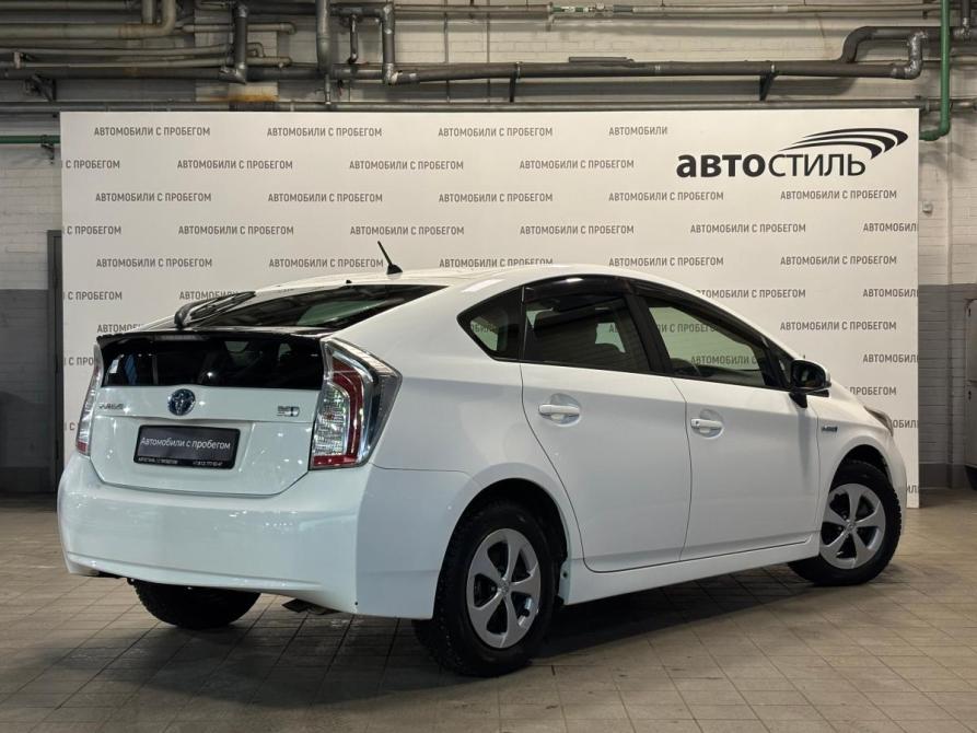 Toyota Prius III Рестайлинг (XW30) Санкт-Петербург  - изображение 5