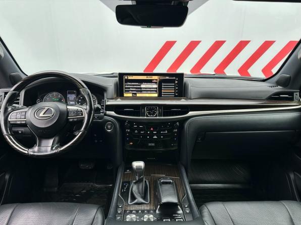 Lexus LX III Рестайлинг 2 с пробегом 2018 года, цена 6 290 000 рублей, 258716 км, внедорожник, Автокод Объявления