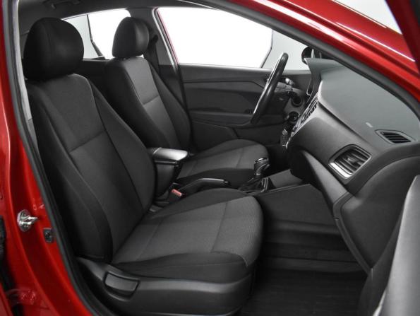 Hyundai Solaris II с пробегом 2017 года, цена 1 347 000 рублей, 105231 км, седан, Автокод Объявления