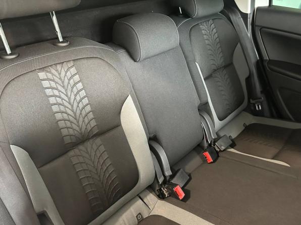 Skoda Yeti I Рестайлинг с пробегом 2015 года, цена 1 045 000 рублей, 212259 км, внедорожник, Автокод Объявления