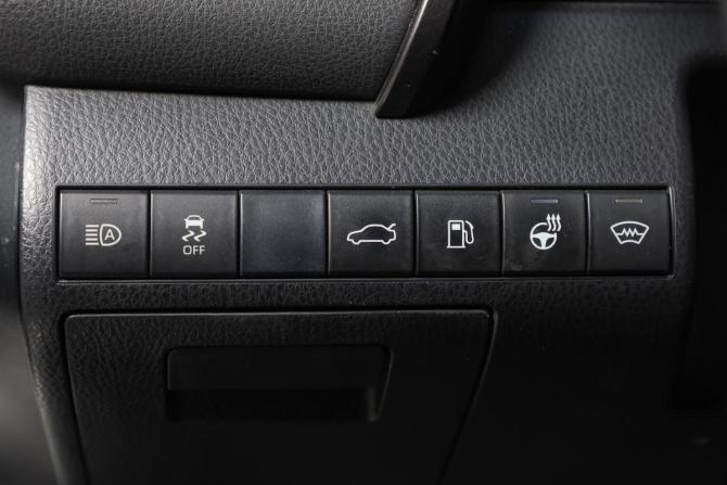 Toyota Camry VIII (XV70) с пробегом 2018 года, цена 3 049 000 рублей, 84000 км, седан, Автокод Объявления