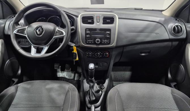 Renault Logan II Рестайлинг с пробегом 2022 года, цена 1 090 000 рублей, 67151 км, седан, Автокод Объявления