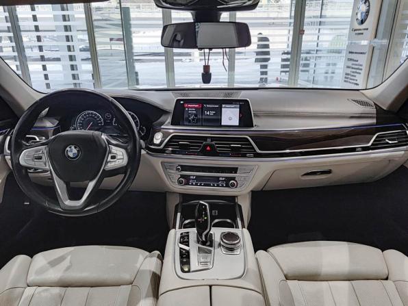 BMW 7 серии VI (G11/G12) с пробегом 2017 года, цена 3 199 000 рублей, 193044 км, седан, Автокод Объявления