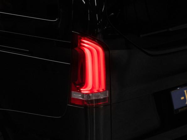Mercedes-Benz V-Класс III (W447) Рестайлинг с пробегом 2023 года, цена 10 000 000 рублей, 22169 км, минивэн, Автокод Объявления
