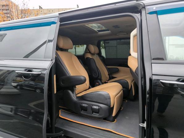 Kia Carnival IV с пробегом 2023 года, цена 4 800 000 рублей, 79228 км, минивэн, Автокод Объявления
