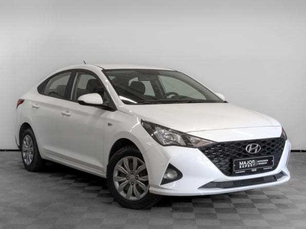 Hyundai Solaris II Рестайлинг с пробегом 2022 года, цена 1 615 000 рублей, 83964 км, седан, Автокод Объявления
