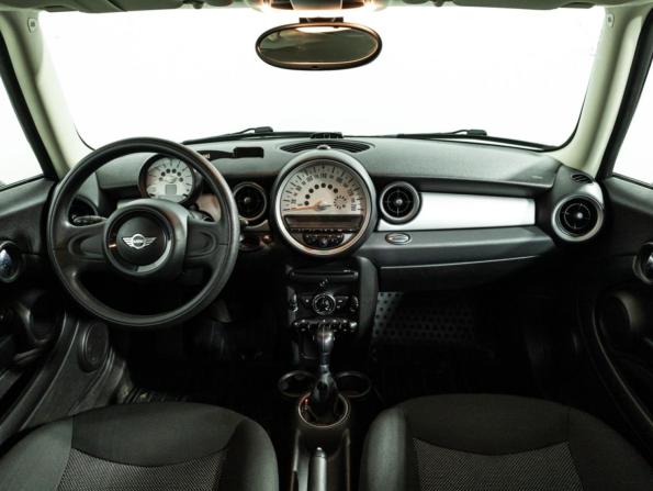 Mini Hatch II (R56) Рестайлинг с пробегом 2011 года, цена 749 585 рублей, 205012 км, хэтчбек, Автокод Объявления